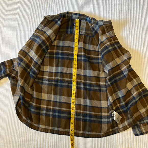 Patagonia Men's Fjord Flannel Shirt - Picture 6 of 10